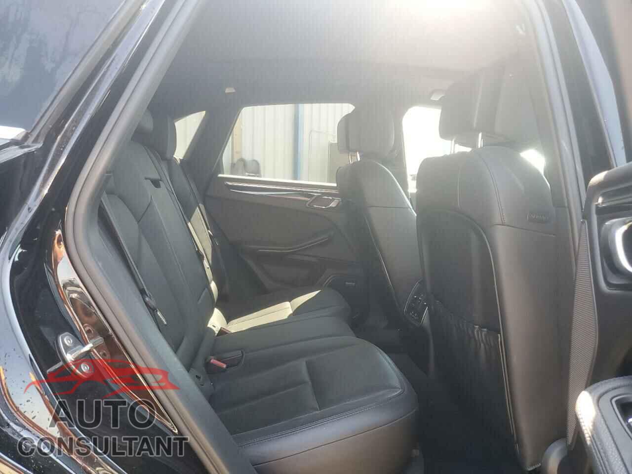 PORSCHE MACAN 2016 - WP1AB2A54GLB40497