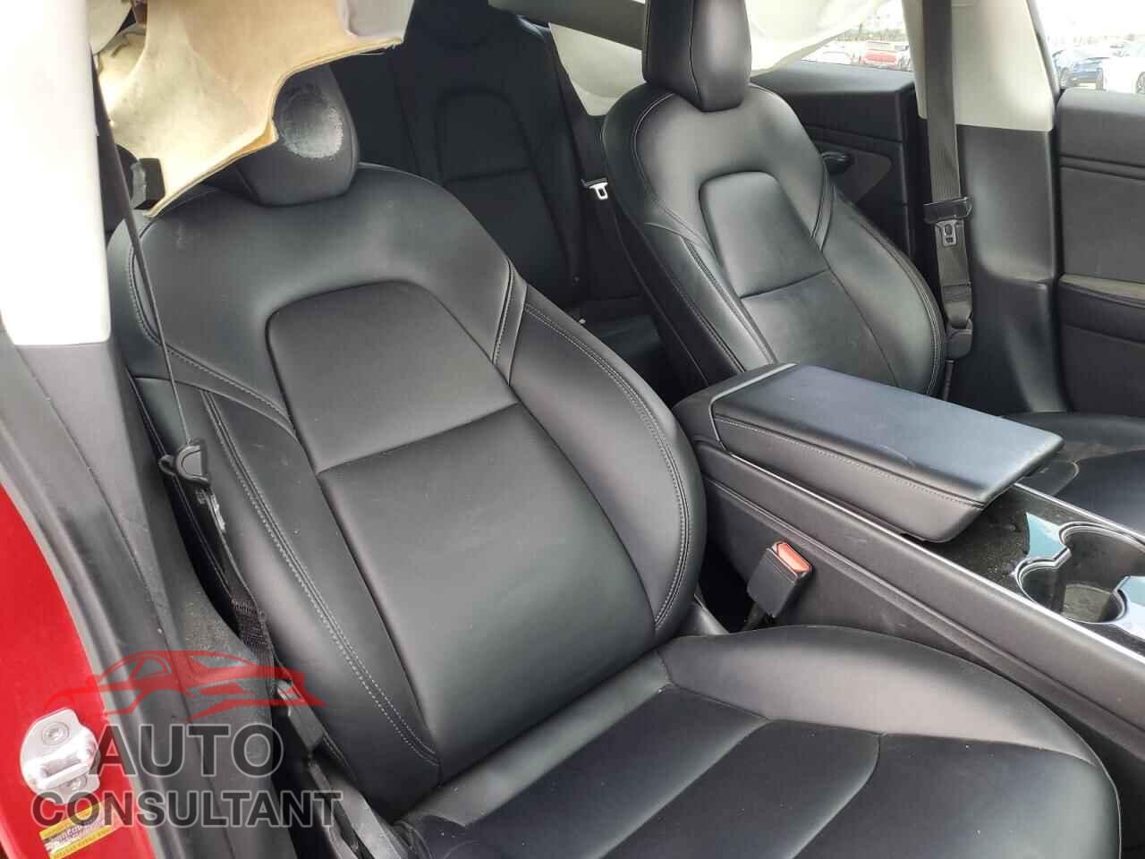 TESLA MODEL 3 2018 - 5YJ3E1EBXJF130188