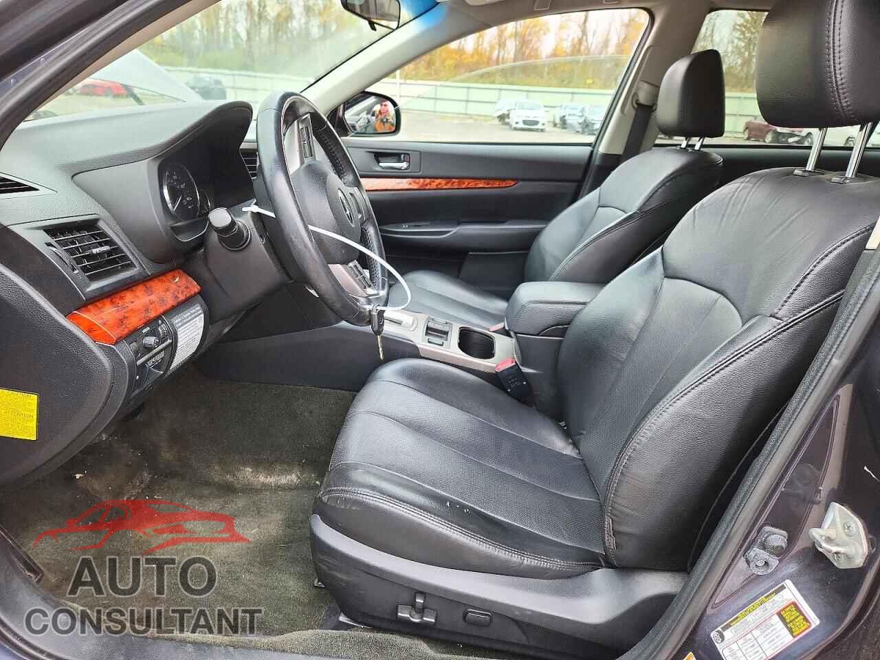SUBARU OUTBACK 2012 - 4S4BRBJC8C3285371