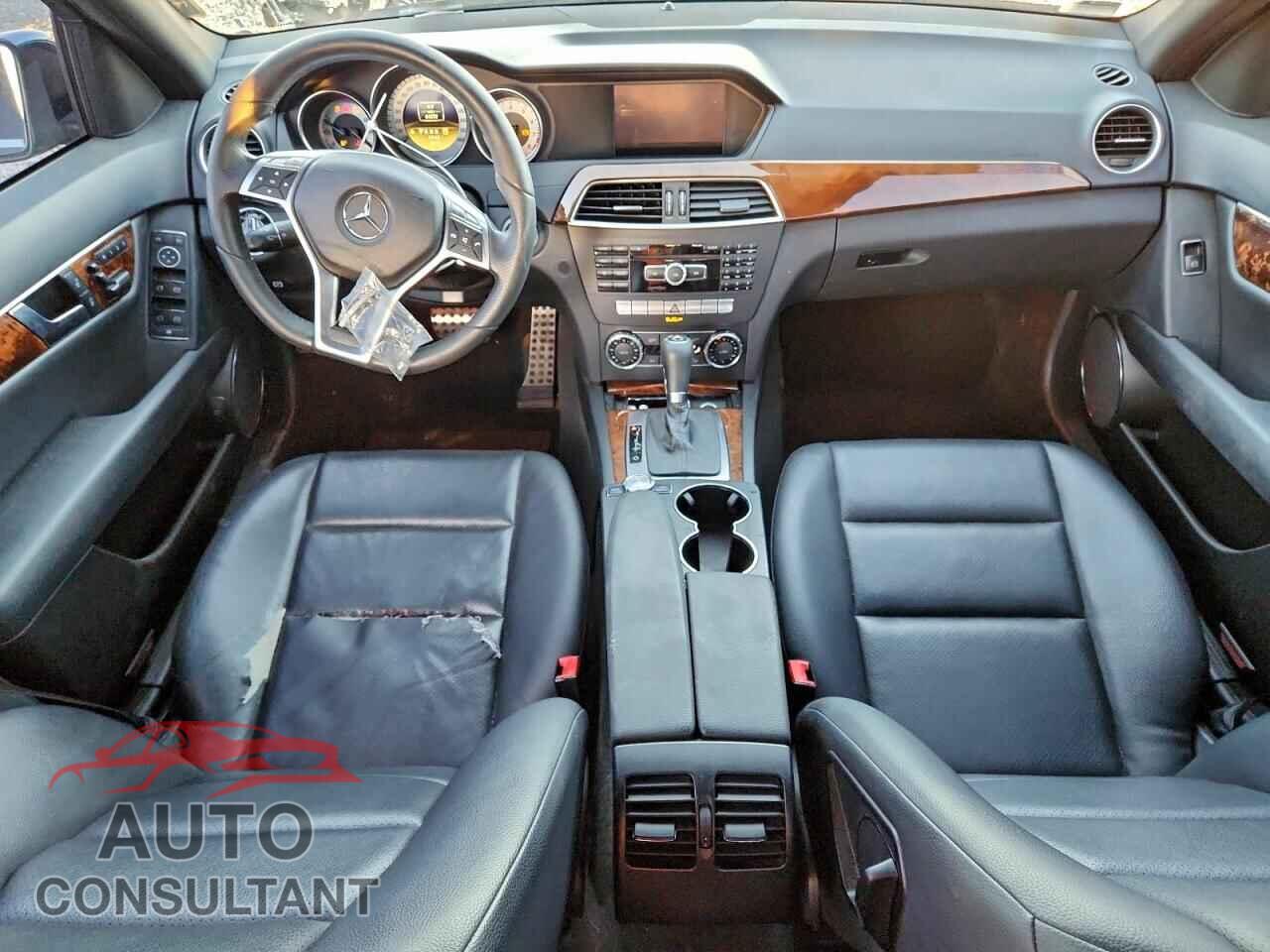 MERCEDES-BENZ C-CLASS 2012 - WDDGF8BB2CR202015