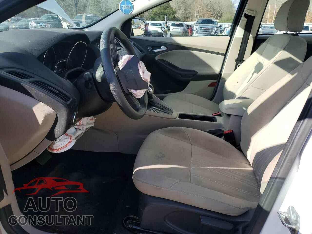 FORD FOCUS 2016 - 1FADP3F27GL285267