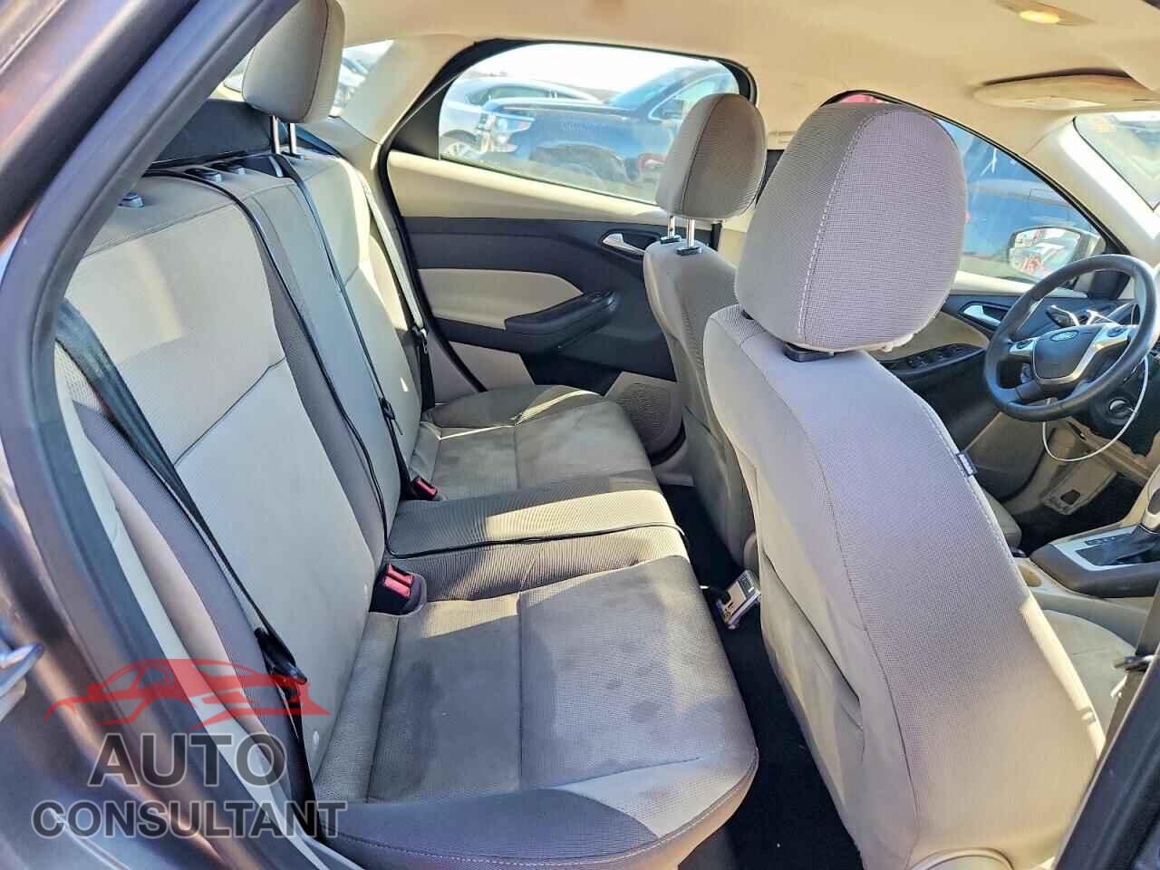 FORD FOCUS 2014 - 1FADP3F23EL413307