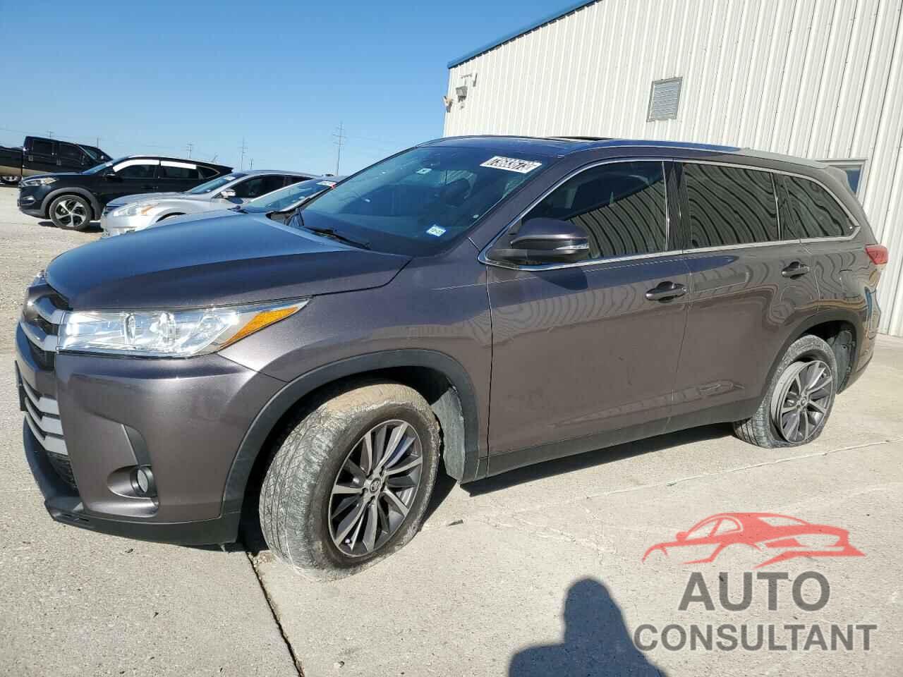 TOYOTA HIGHLANDER 2019 - 5TDKZRFH0KS315736