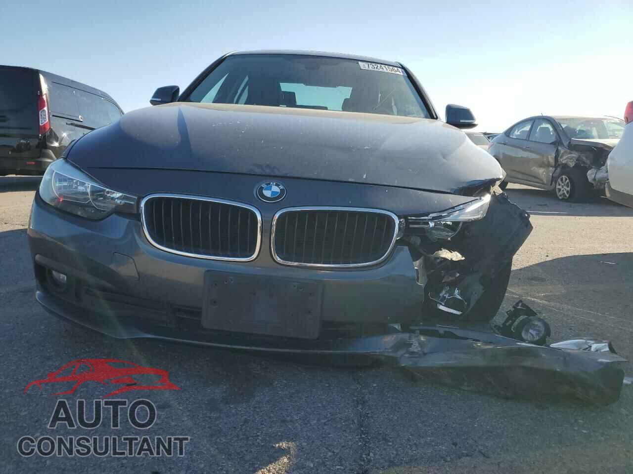 BMW 3 SERIES 2016 - WBA8E1G52GNU12071