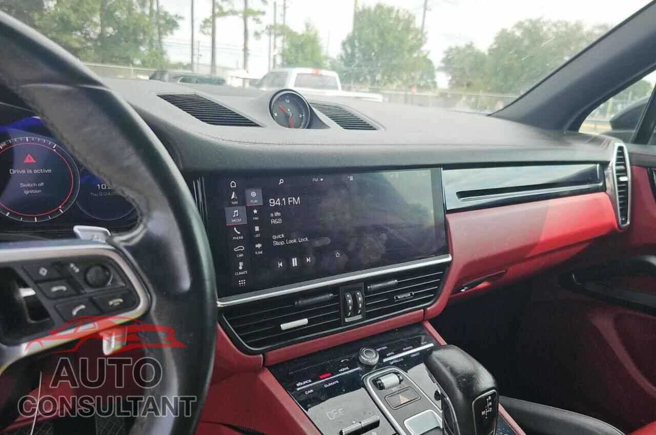 PORSCHE CAYENNE 2019 - WP1AA2AY2KDA07656
