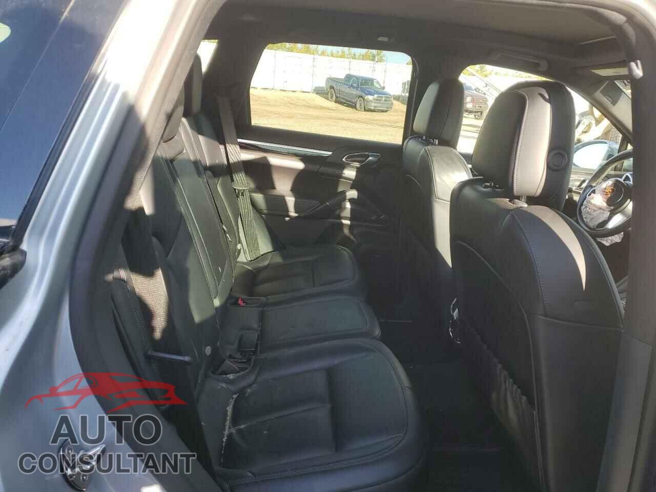 PORSCHE CAYENNE 2017 - WP1AB2A2XHLA52268