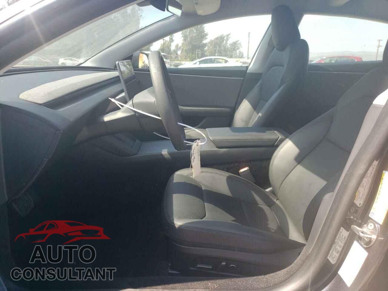 TESLA MODEL 3 2024 - 5YJ3E1EA0RF740961
