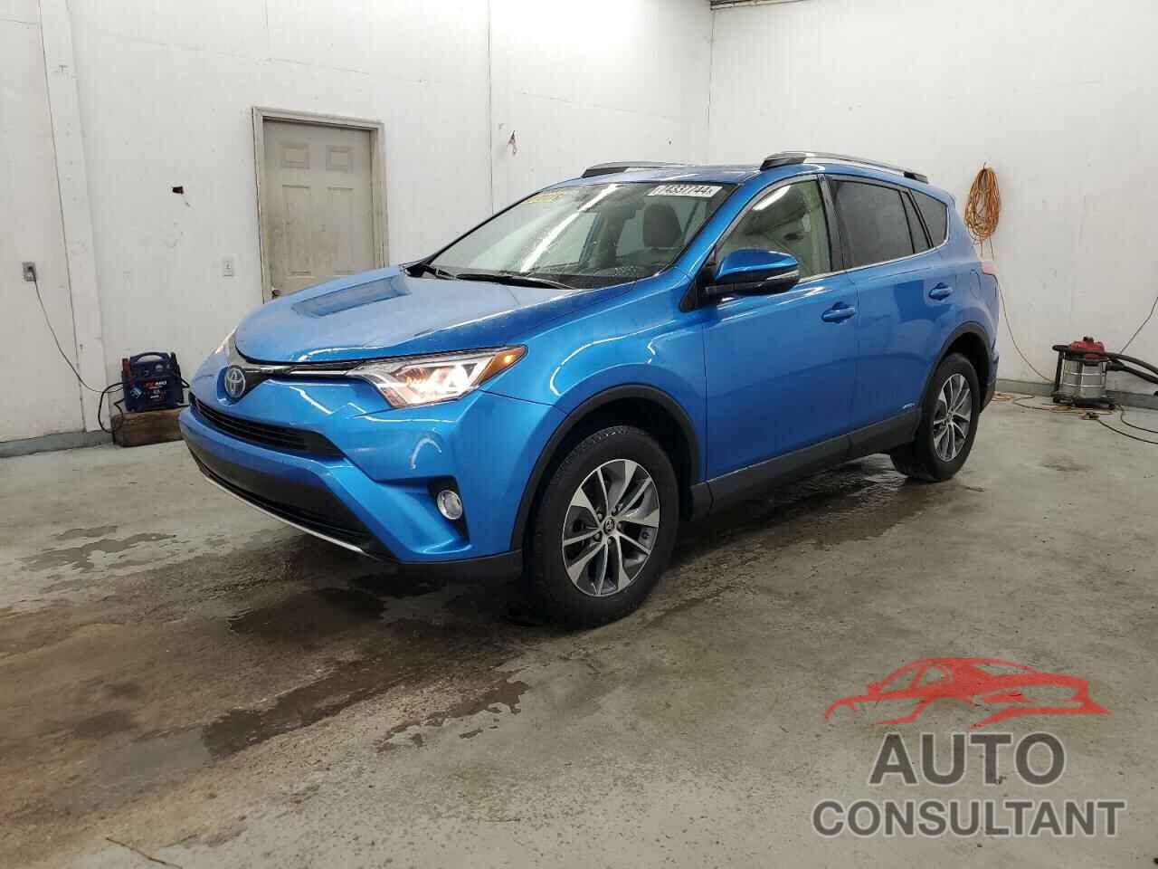 TOYOTA RAV4 2017 - JTMRJREV1HD141130