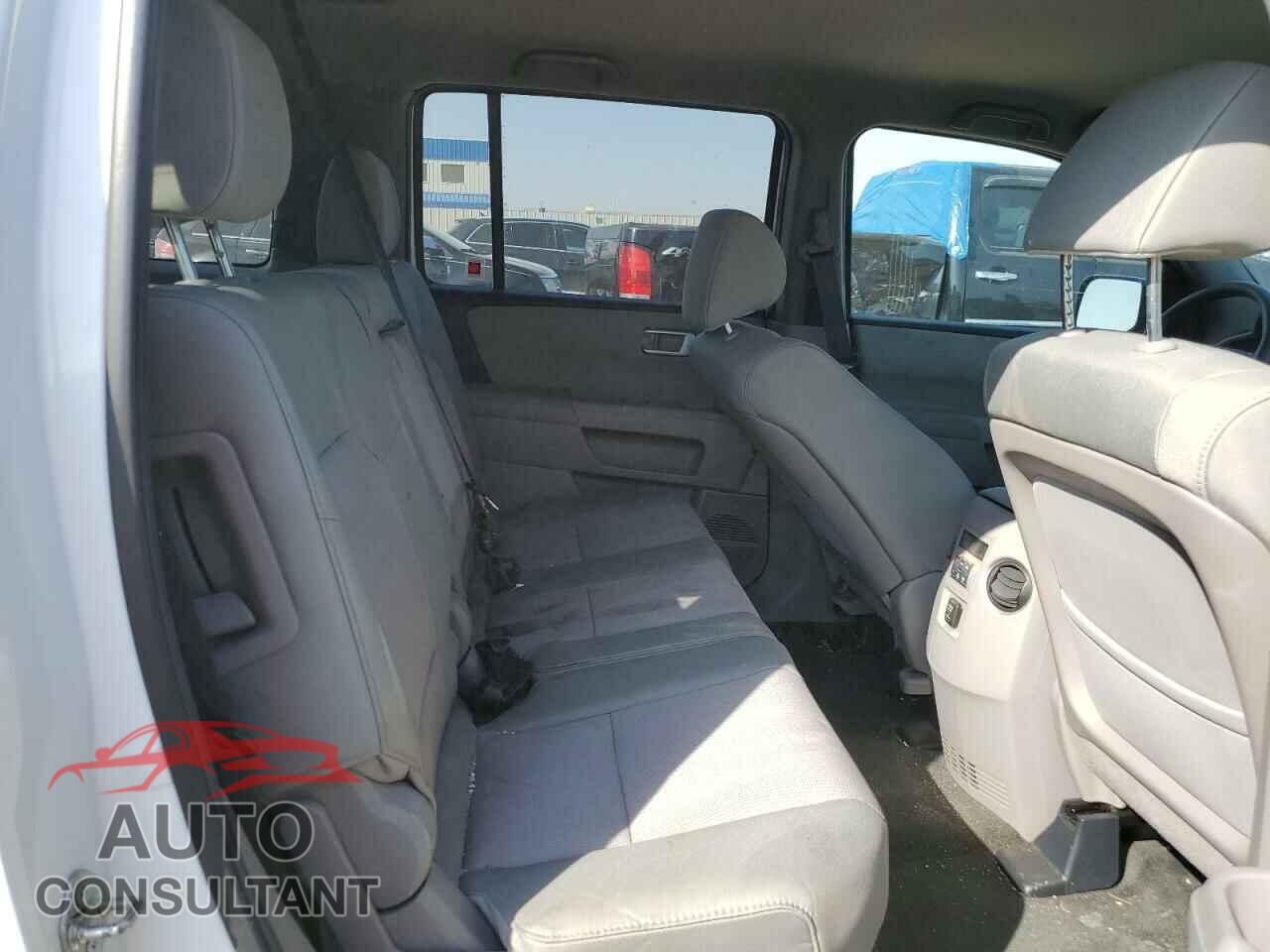 HONDA PILOT 2013 - 5FNYF3H42DB013592