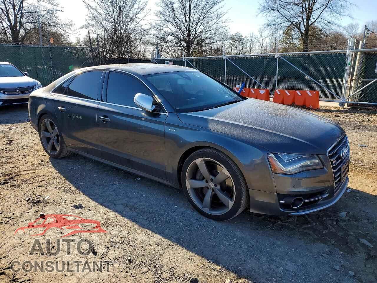 AUDI S8 2013 - WAUD2AFD6DN025731