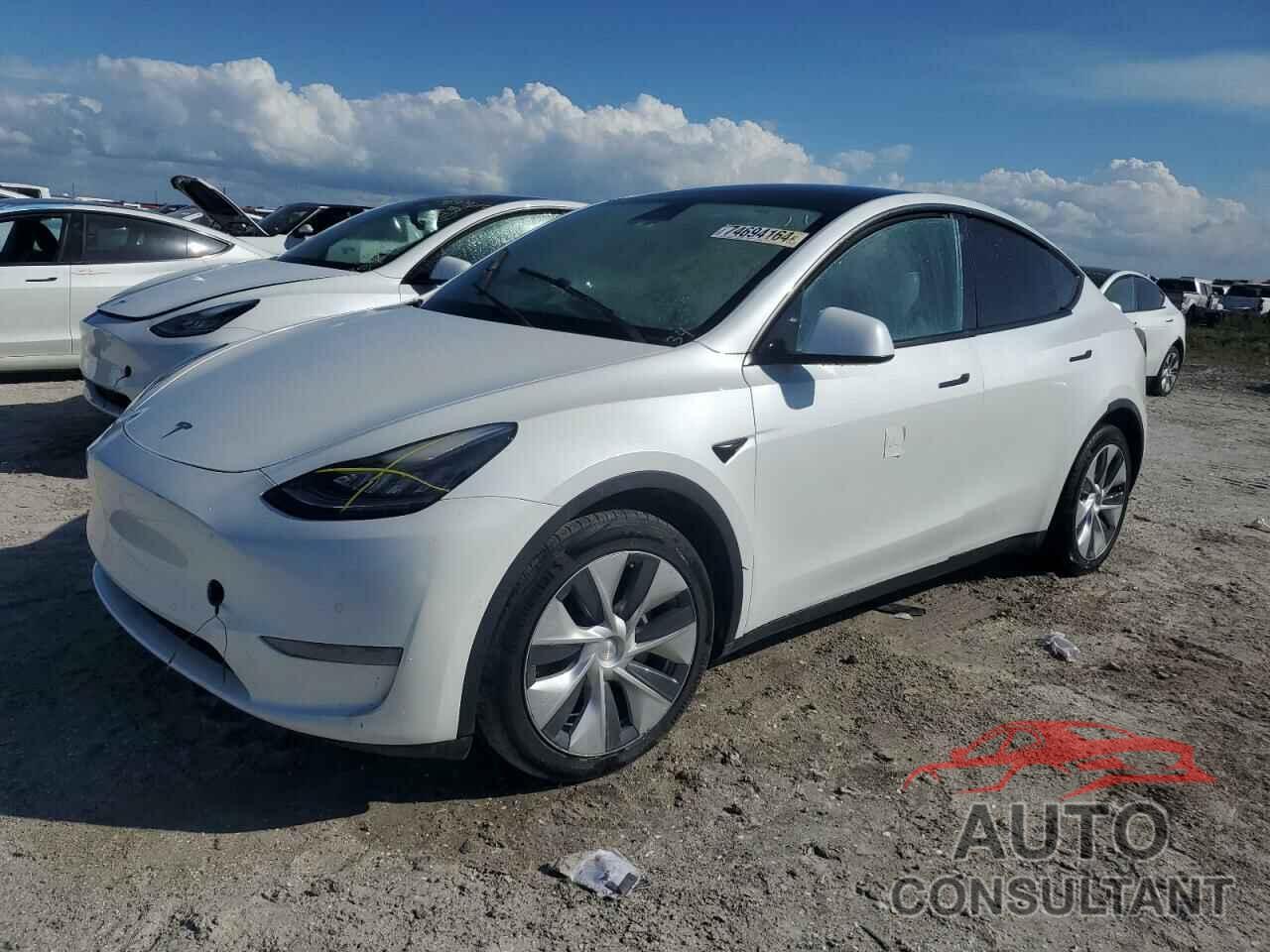 TESLA MODEL Y 2021 - 5YJYGDEEXMF081266