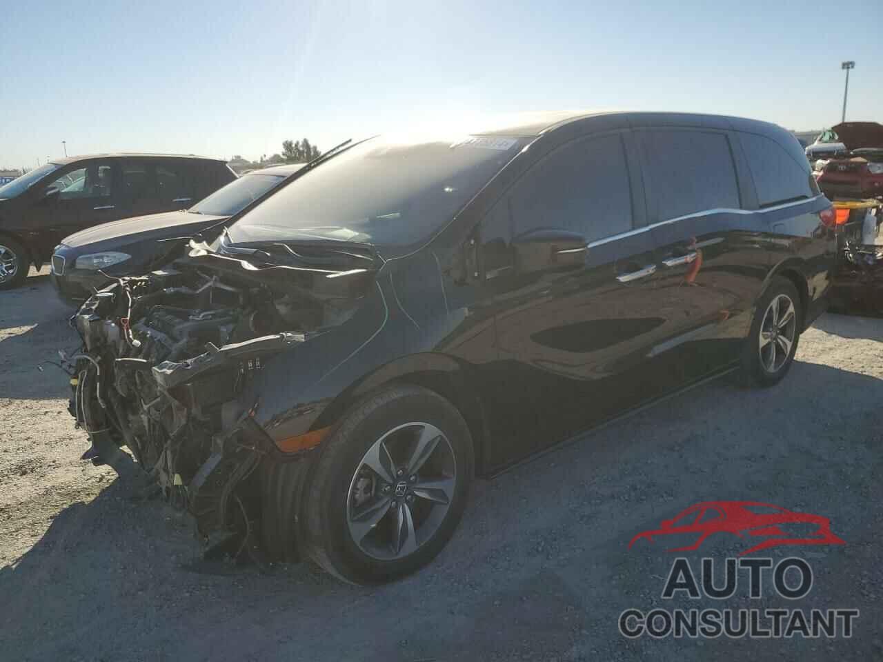 HONDA ODYSSEY 2018 - 5FNRL6H86JB011955