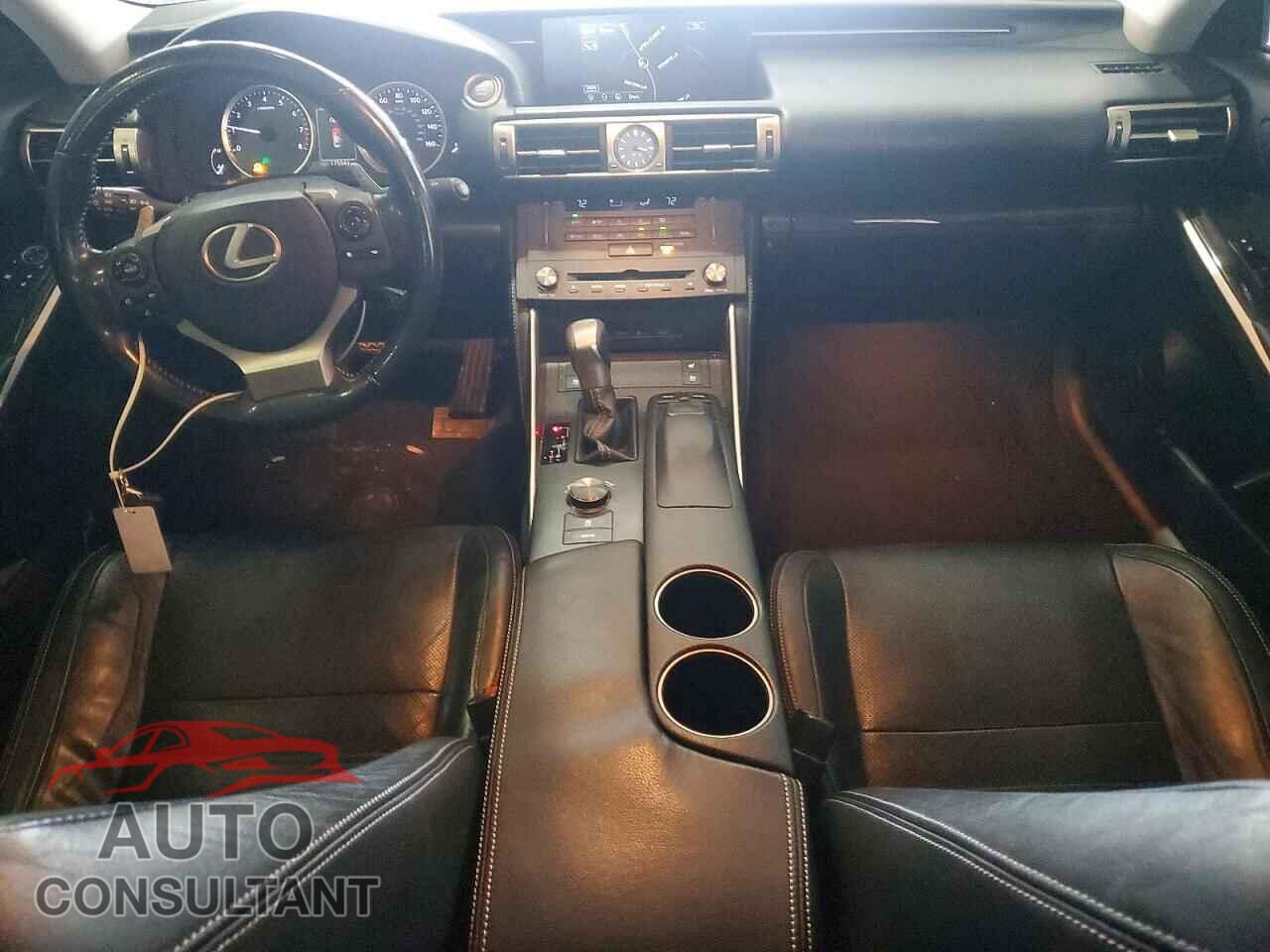 LEXUS IS 2015 - JTHCF1D23F5024719