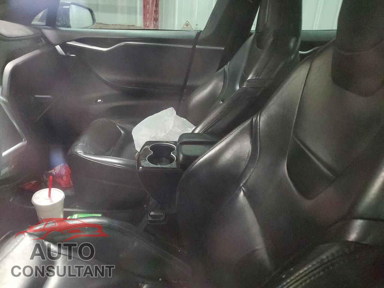 TESLA MODEL S 2015 - 5YJSA1S28FF095749