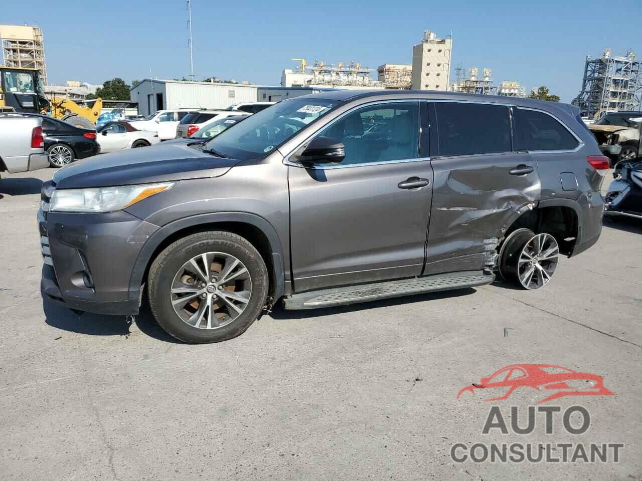 TOYOTA HIGHLANDER 2018 - 5TDZARFH8JS040377