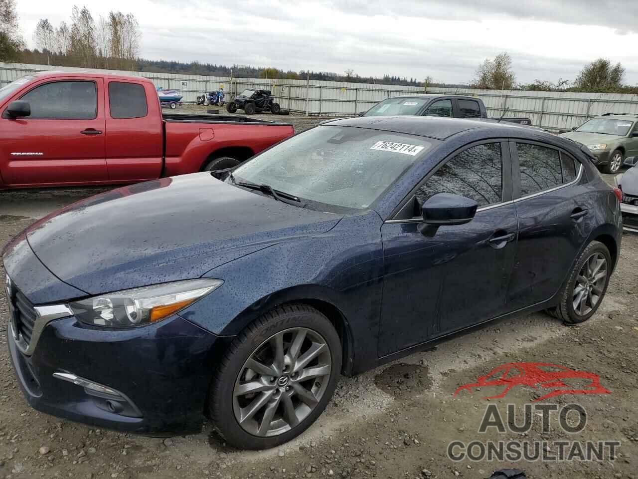 MAZDA 3 2018 - 3MZBN1L33JM211923