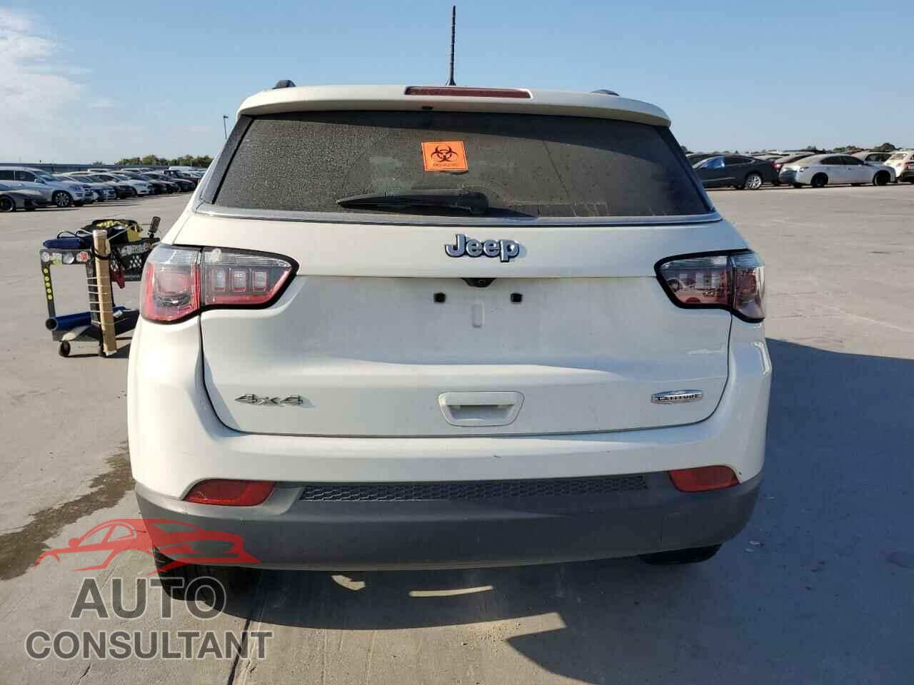 JEEP COMPASS 2017 - 3C4NJDBB5HT618745