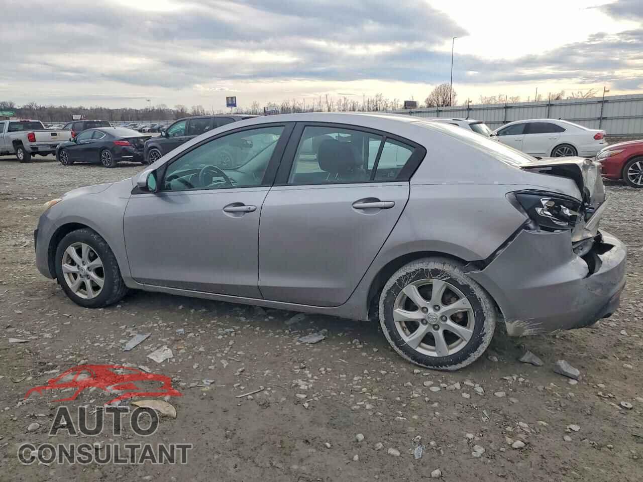 MAZDA 3 2011 - JM1BL1VF4B1438617