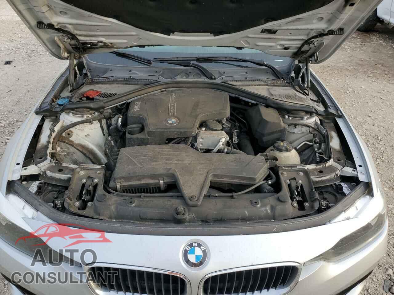 BMW 3 SERIES 2016 - WBA8E5G53GNU21370