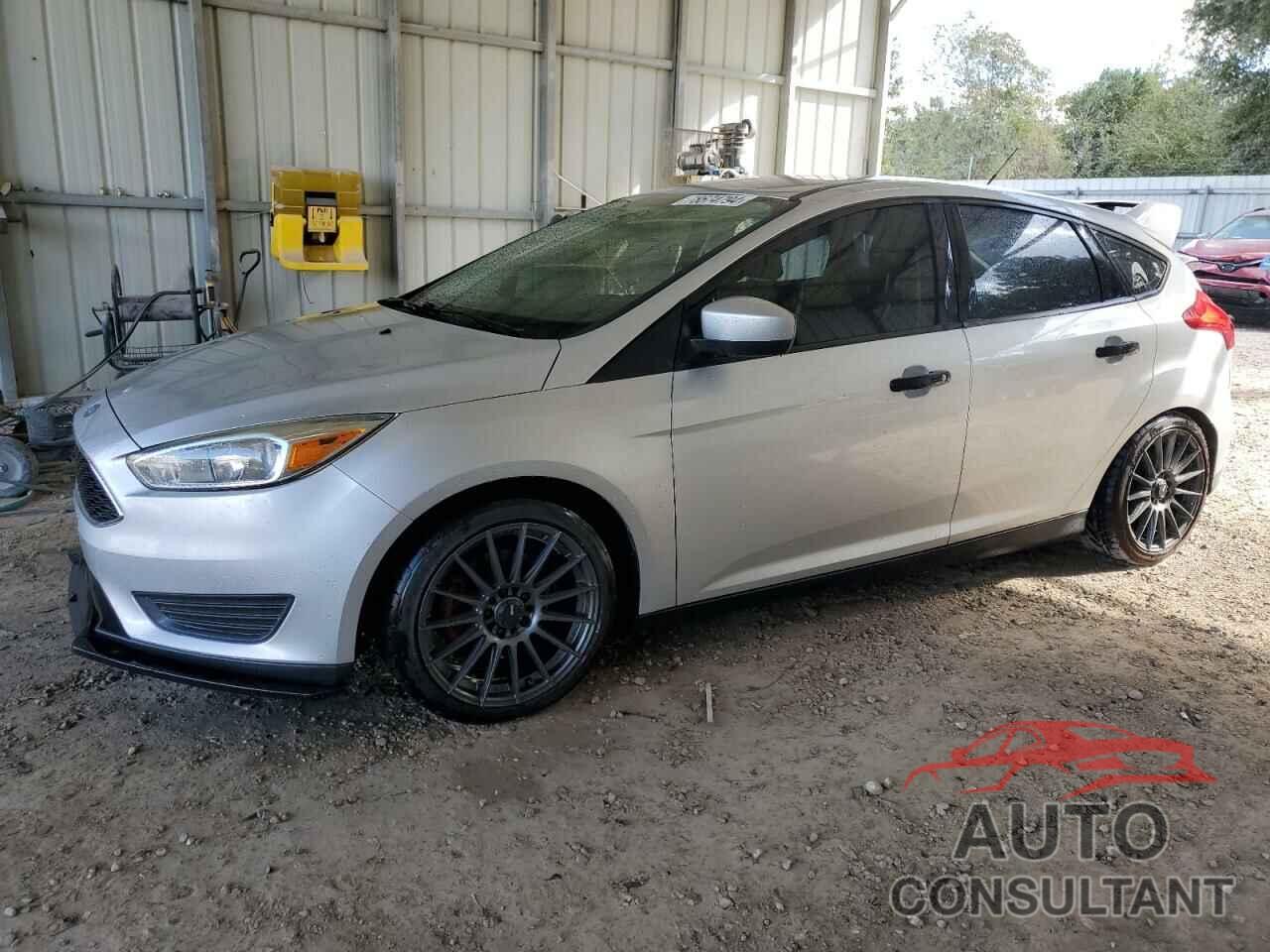 FORD FOCUS 2018 - 1FADP3K26JL231276