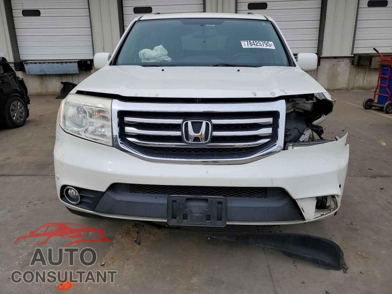 HONDA PILOT 2013 - 5FNYF3H90DB044397