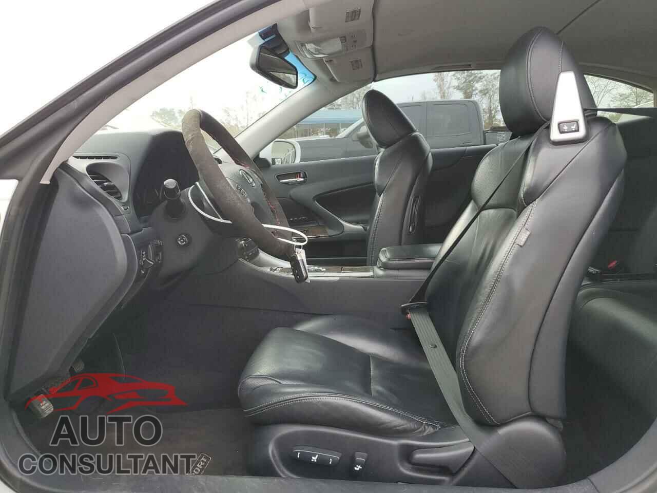 LEXUS IS 2010 - JTHFE2C25A2501250