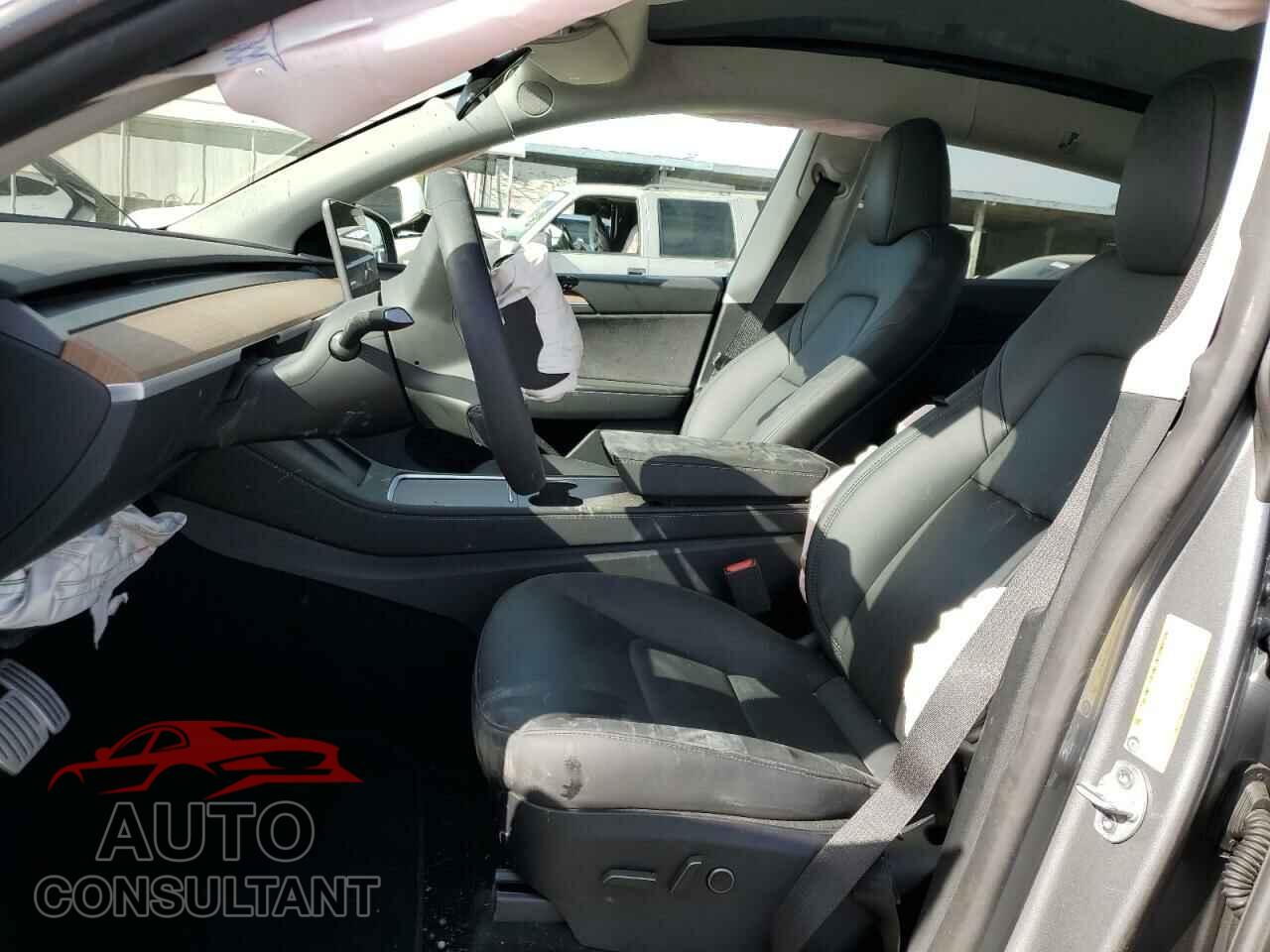 TESLA MODEL Y 2024 - 7SAYGDEF9RA292264