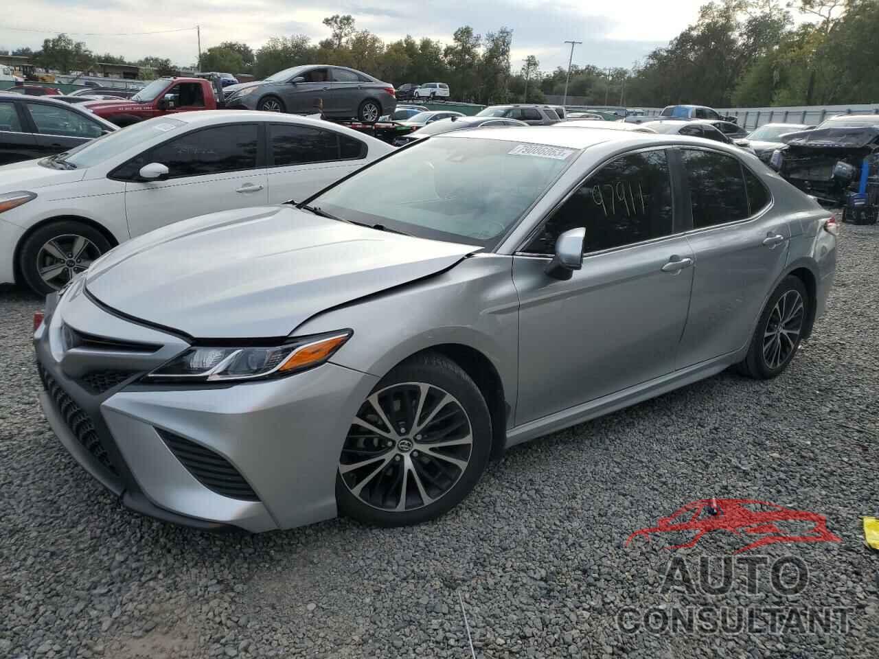 TOYOTA CAMRY 2018 - 4T1B11HK7JU067203