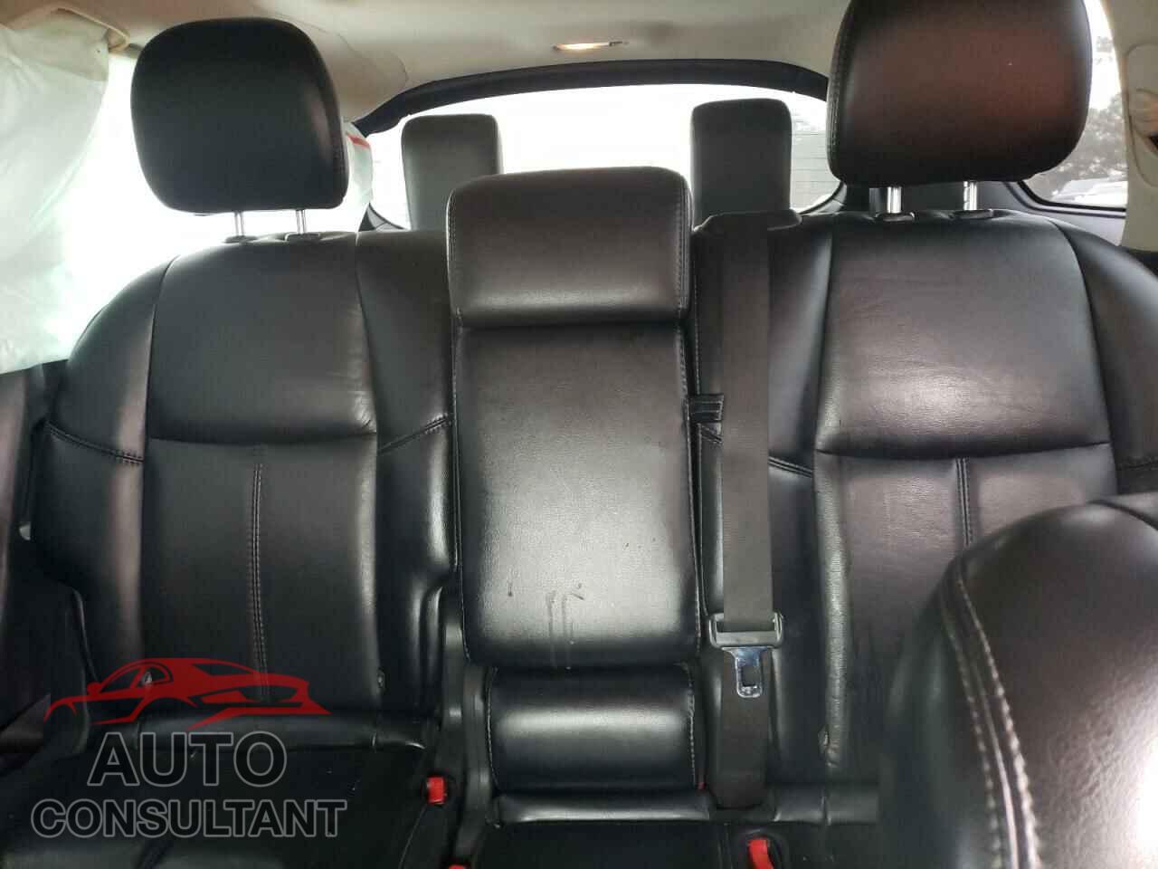 NISSAN PATHFINDER 2014 - 5N1AR2MN7EC706556