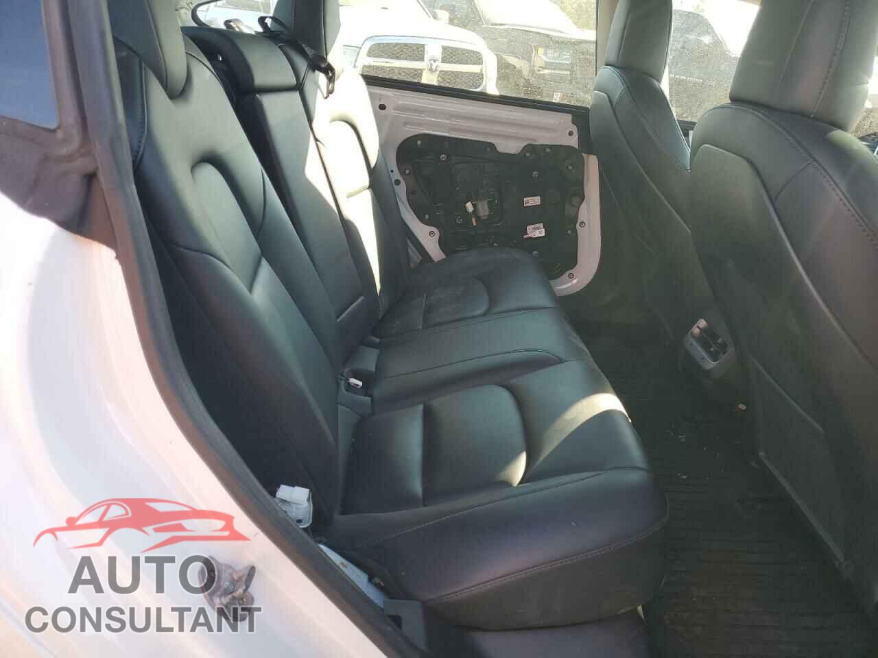 TESLA MODEL 3 2020 - 5YJ3E1EA0LF659658
