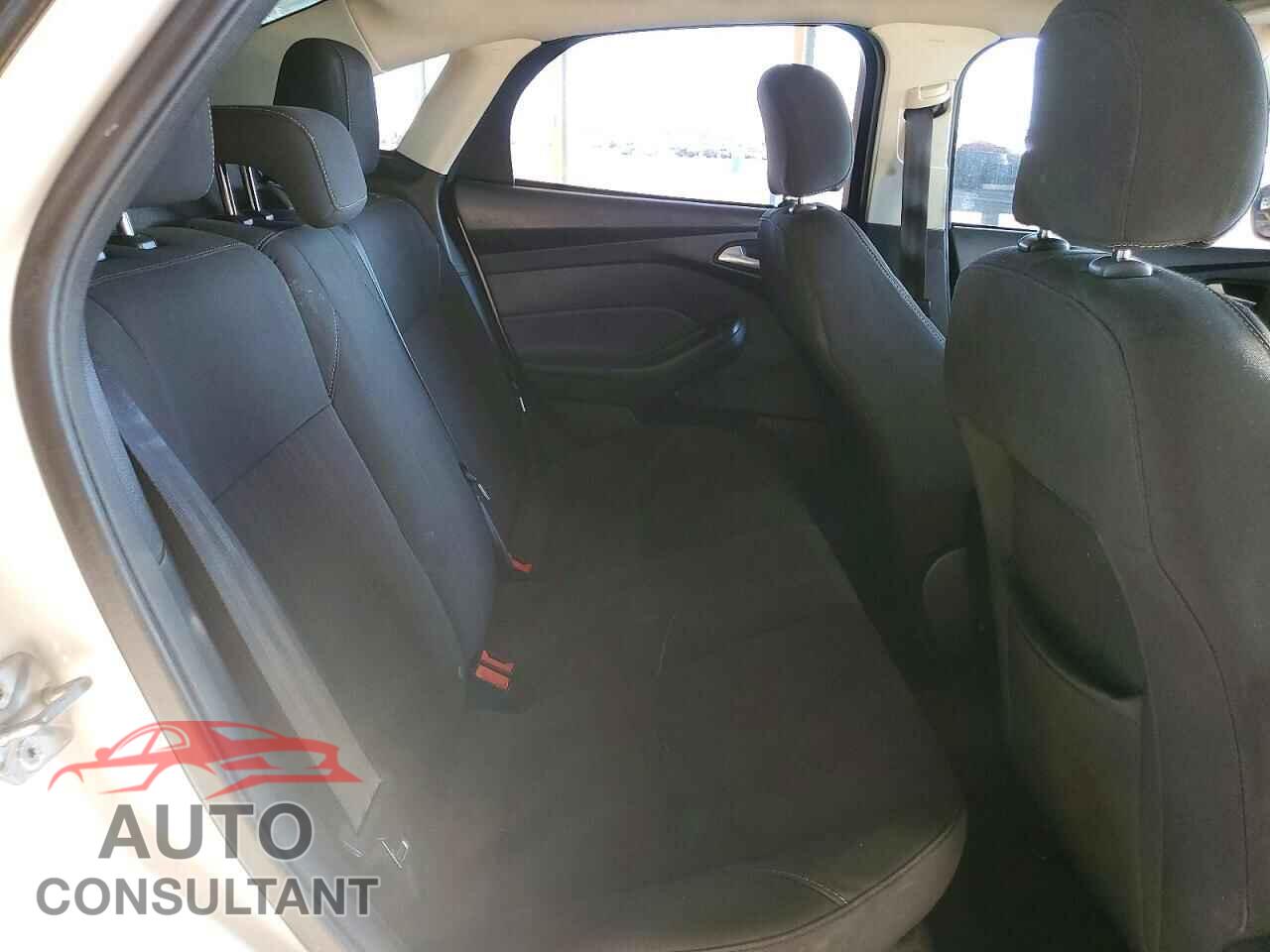 FORD FOCUS 2016 - 1FADP3F24GL297960