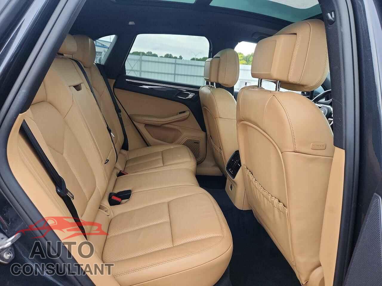 PORSCHE MACAN 2018 - WP1AA2A53JLB07355