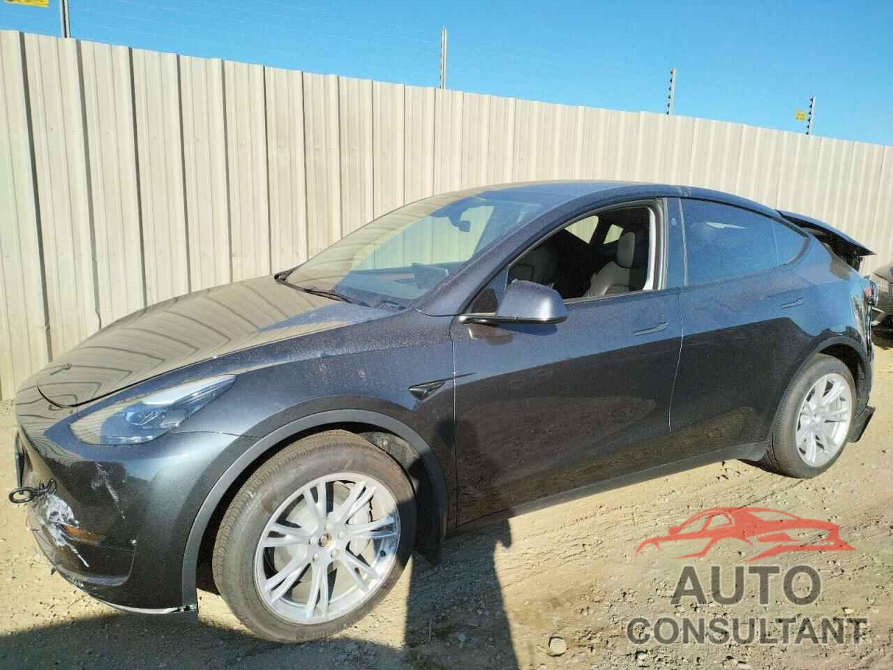 TESLA MODEL Y 2024 - 7SAYGDEE2RF006054