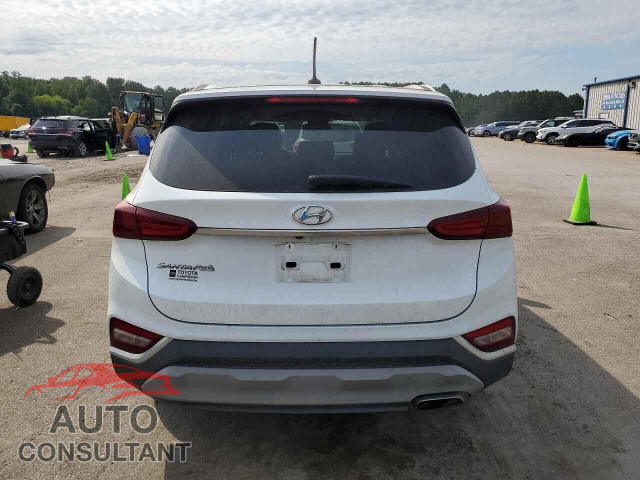 HYUNDAI SANTA FE 2019 - 5NMS23AD2KH005919