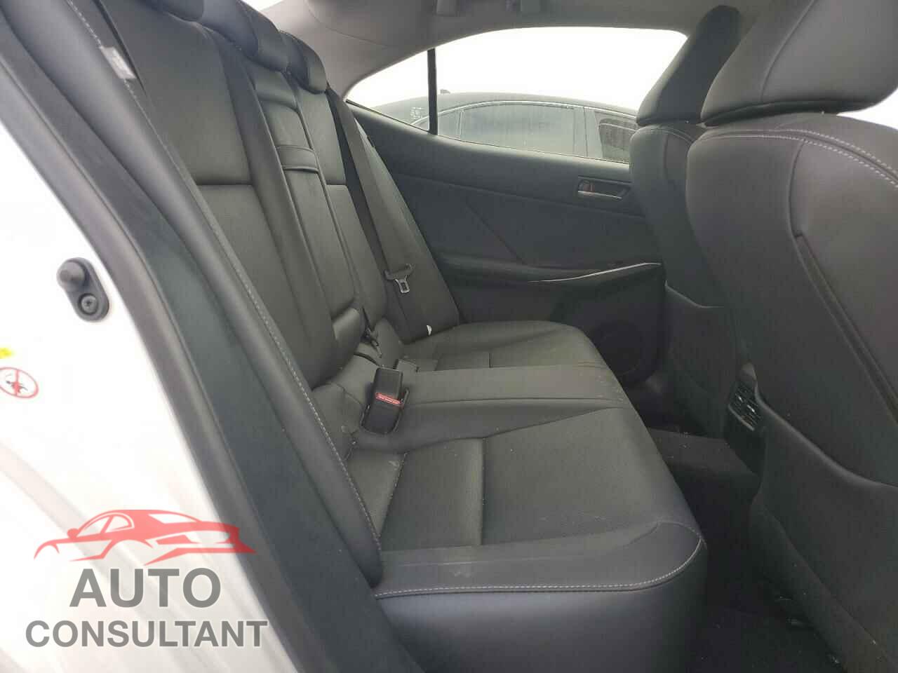 LEXUS IS 2017 - JTHBA1D21H5058994