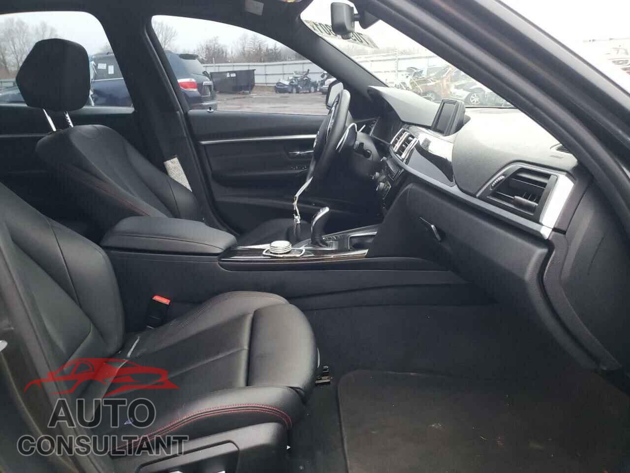 BMW 3 SERIES 2016 - WBA8E3G51GNU03499