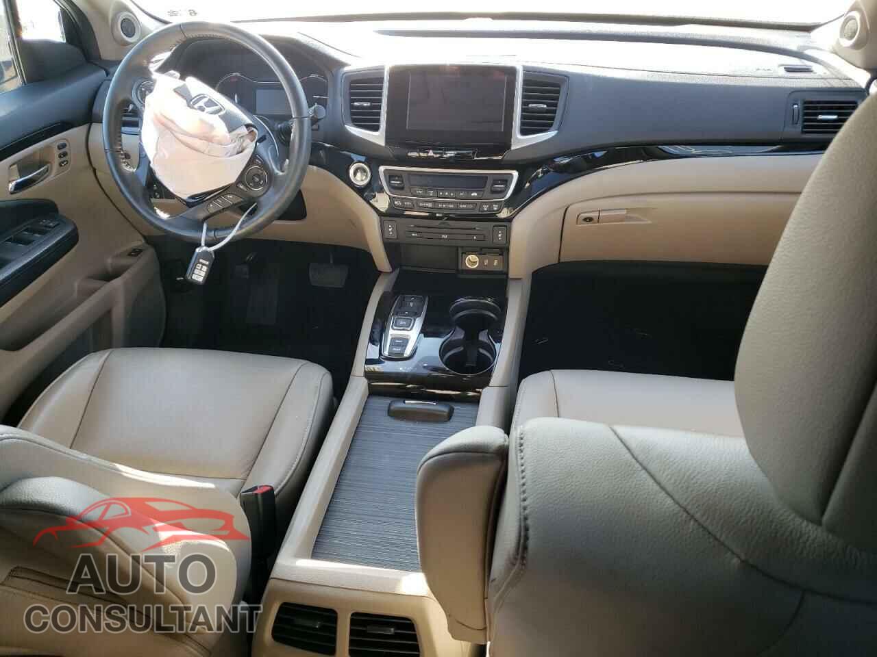 HONDA PILOT 2017 - 5FNYF5H94HB023490