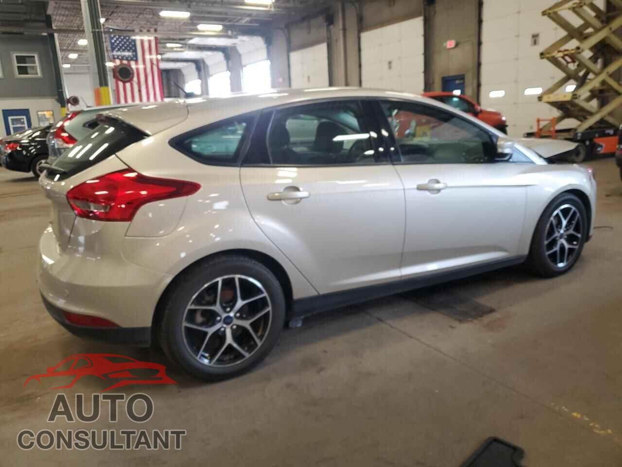 FORD FOCUS 2017 - 1FADP3M20HL309767
