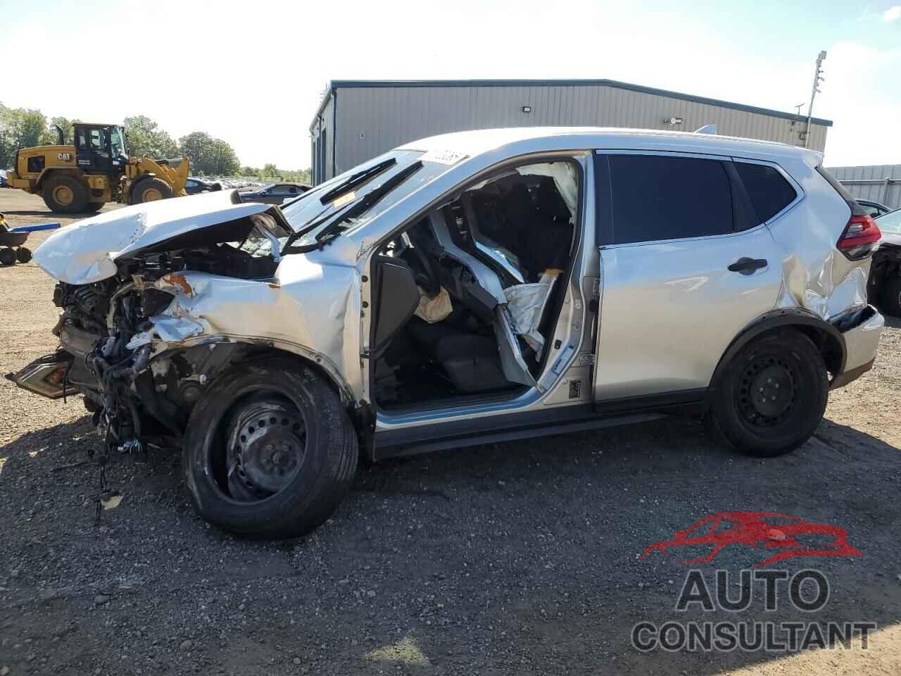 NISSAN ROGUE 2017 - KNMAT2MT1HP541119