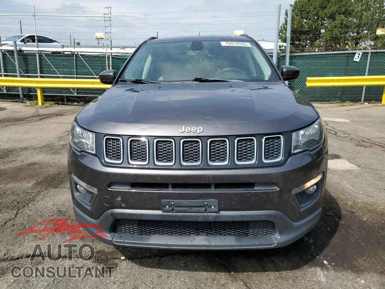 JEEP COMPASS 2018 - 3C4NJDBB2JT458393