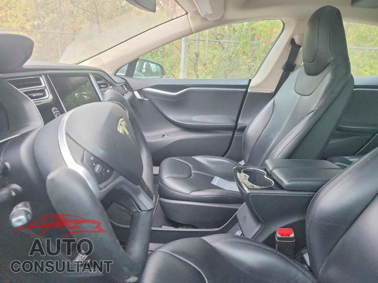 TESLA MODEL S 2015 - 5YJSA1S14FFP54711