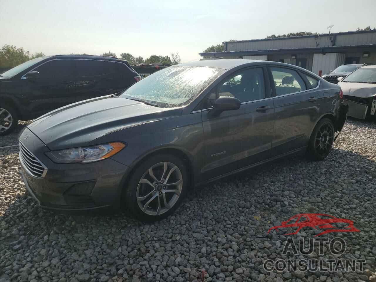 FORD FUSION 2019 - 3FA6P0LU0KR132026