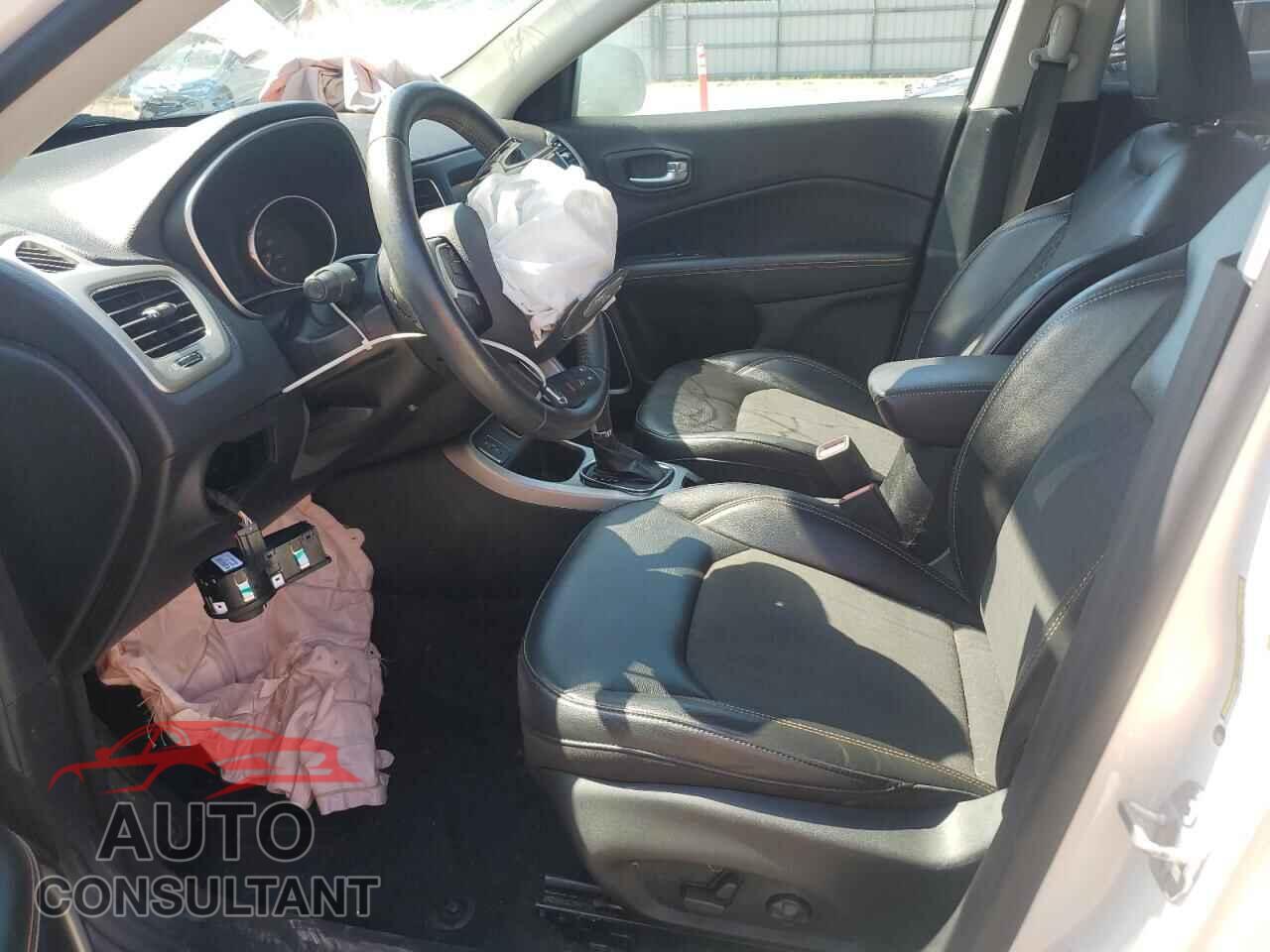 JEEP COMPASS 2018 - 3C4NJCBB3JT127672