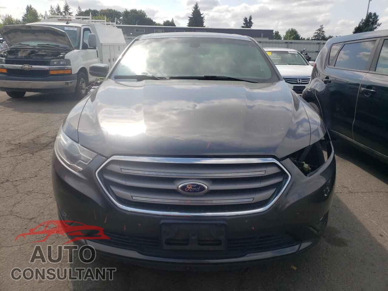 FORD TAURUS 2015 - 1FAHP2E85FG102196