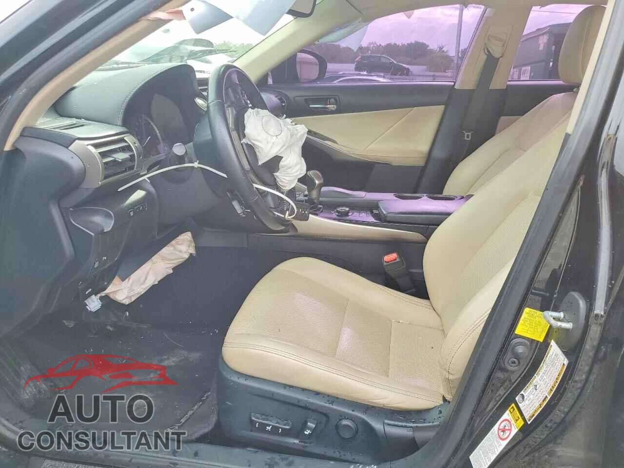 LEXUS IS 2014 - JTHBF1D20E5017365