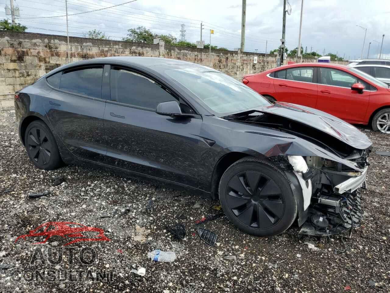 TESLA MODEL 3 2024 - 5YJ3E1EA1RF724493