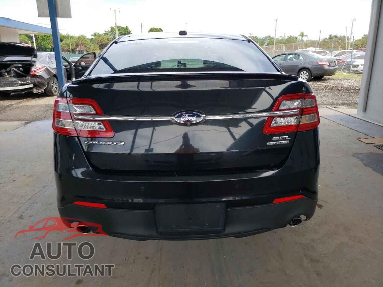 FORD TAURUS 2015 - 1FAHP2E83FG187989