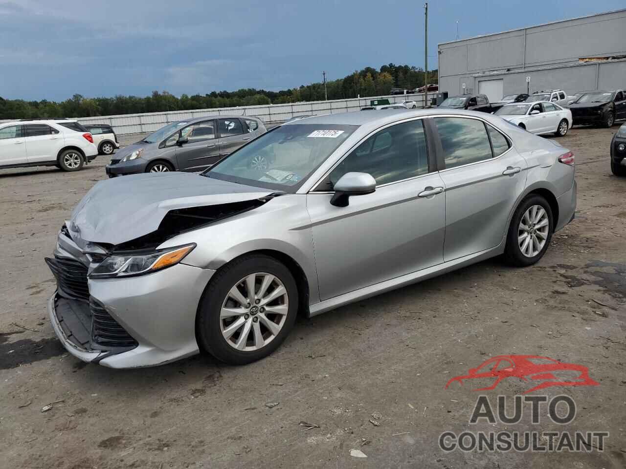 TOYOTA CAMRY 2018 - 4T1B11HK0JU087597