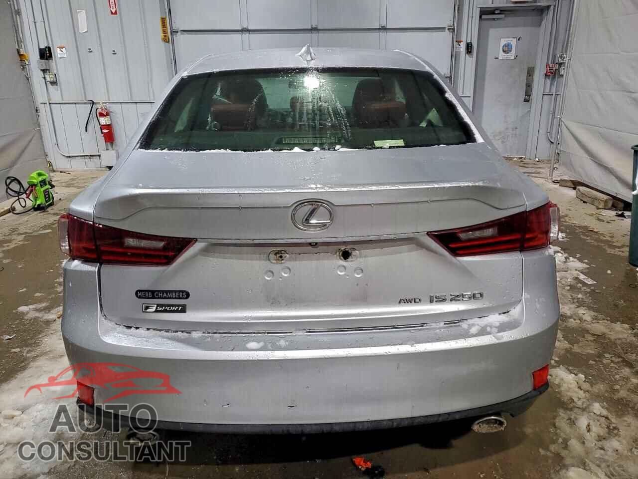 LEXUS IS 2015 - JTHCF1D26F5018364