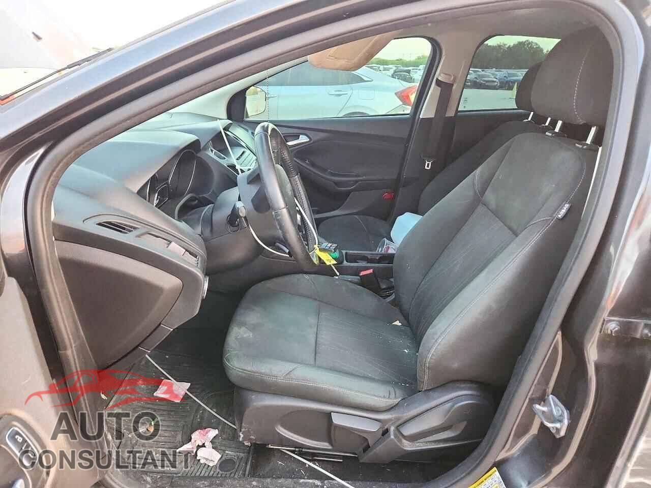 FORD FOCUS 2015 - 1FADP3F22FL277768